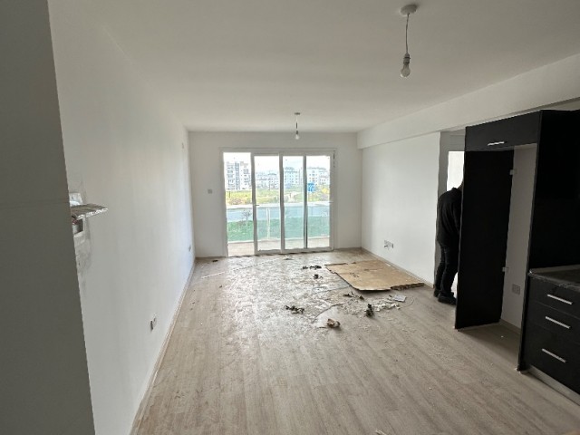 Unfurnished new apartment in City Mall District