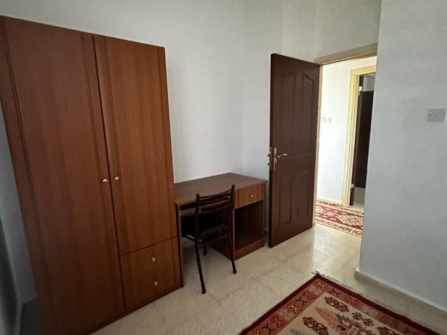 GAZİMAĞUSA TUZLA'DA ÖĞRNCİYE KİRALIK 2+1 DAİRE 11.500 TL