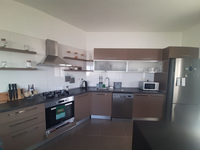 SPACIOUS CLEAN 2+1 FLAT FOR RENT WITH LARGE TERRACE AND BARBEQUE IN TUZLA