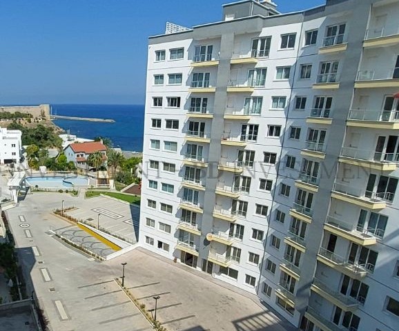 Luxury Spacious Apartment by the Seafront