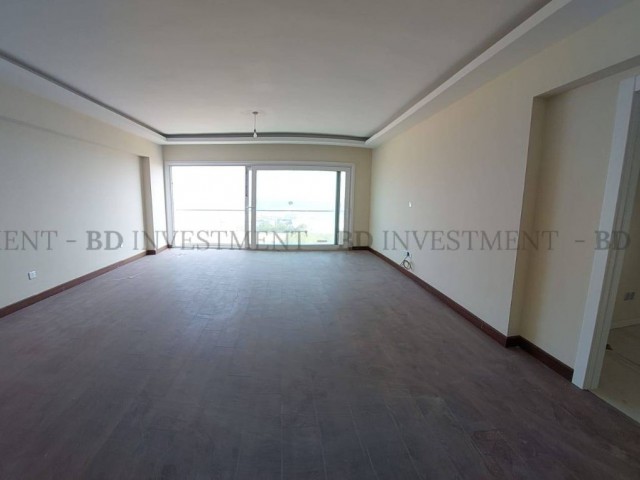 Luxury Spacious Apartment by the Seafront