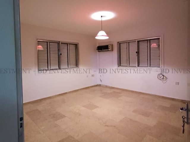 Dereboyu'nda Ticari İzinli 140 m² Daire