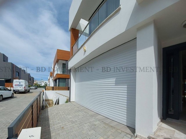 Fully Detached 4+1 Luxury Villa in Kermiya