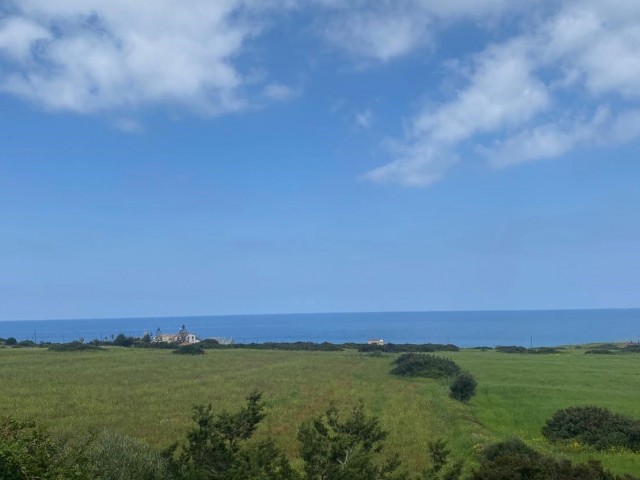 19 Hektar Land direkt am Meer mit herrlicher Aussicht