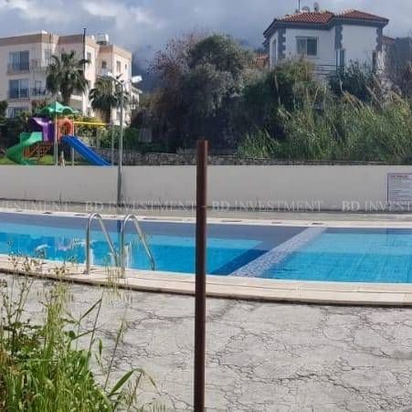 NUR OFFIZIELL!!! VOLLSTÄNDIG MÖBLIERTE 2+1-WOHNUNG AUF DEM GRUNDSTÜCK IN ALSANCAK!!!