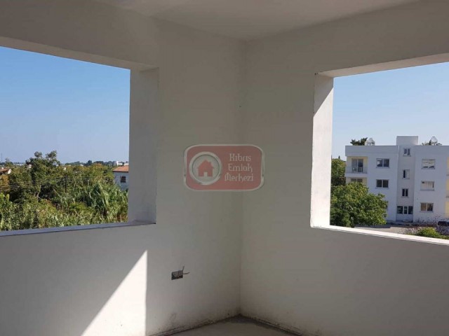 2+1 Flat With A Garden and Mountain View For Sale In Lapta