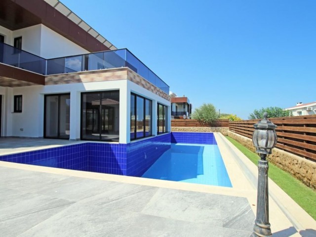 Villa mit privatem Pool mit Kamin und Garten zum Verkauf in Kyrenia - Karakum ** 