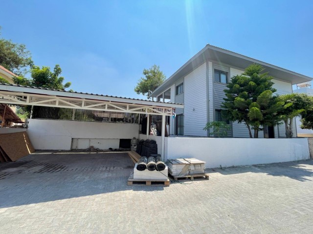 4+1 Luxury Villa With Pool In Kyrenia-Center