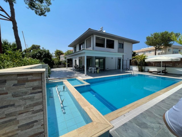 4+1 Luxury Villa With Pool In Kyrenia-Center