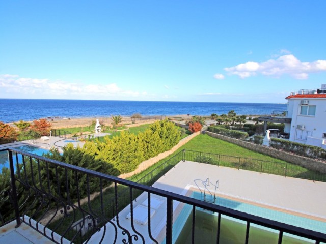 3+1 Luxury Villa by the Sea in Girne - Lapta