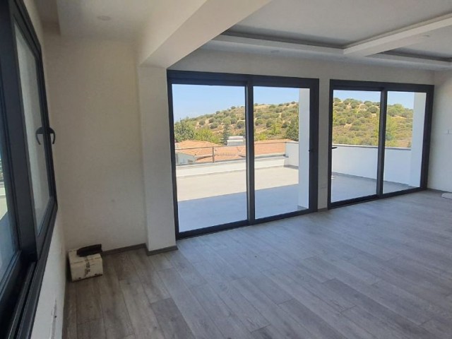 Girne Karamanda 3+1 Muhteşem Villa