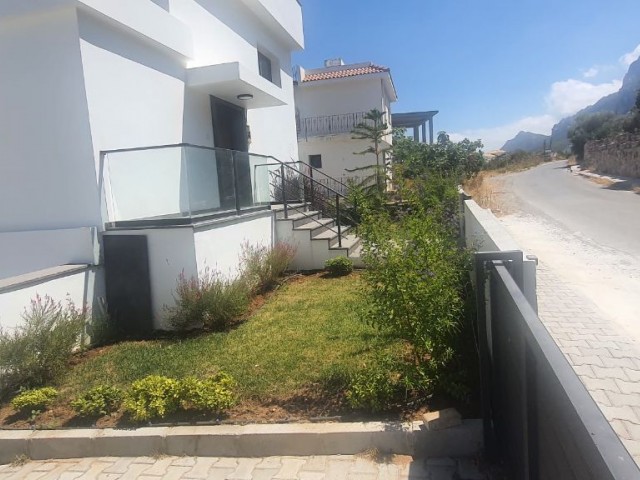 Girne Karamanda 3+1 Muhteşem Villa