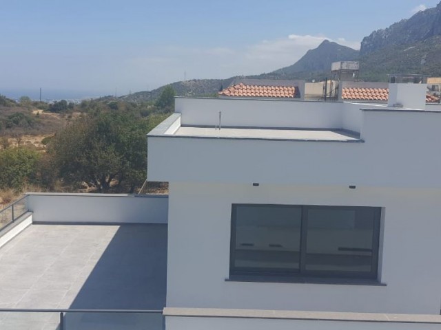 Girne Karamanda 3+1 Muhteşem Villa