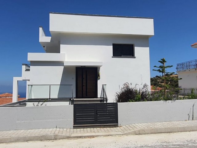 3+1 Wunderschöne Villa In Kyrenia Karamanda ** 