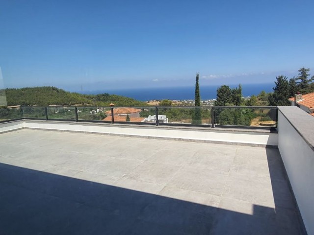 Girne Karamanda 3+1 Muhteşem Villa