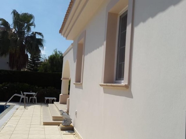 Luxus Villa zur Miete in Kyrenia Alsancak ** 