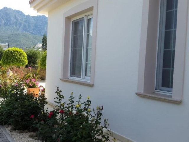 Luxus Villa zur Miete in Kyrenia Alsancak ** 