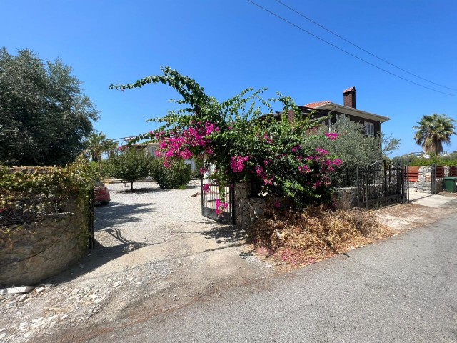 Villa mit privatem Pool in Kyrenia Lapta ** 