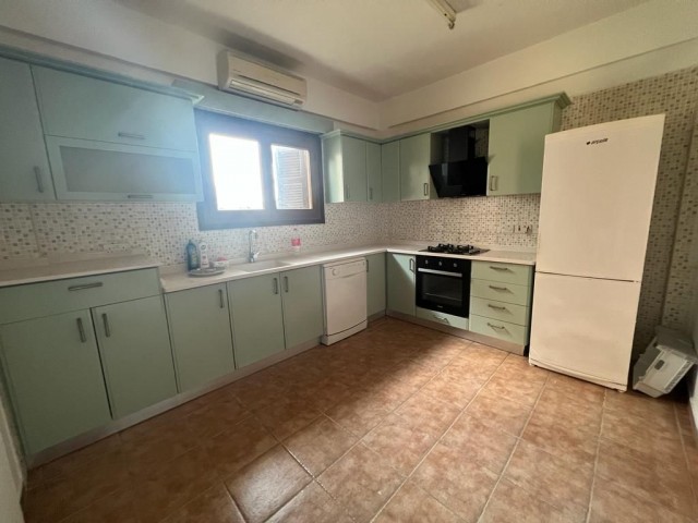 3+1 Villa mit privatem Garten zum Verkauf in Kyrenia Chatalköy ** 