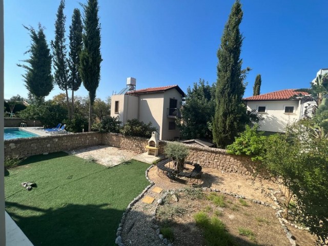 3+1 Villa mit privatem Garten zum Verkauf in Kyrenia Chatalköy ** 