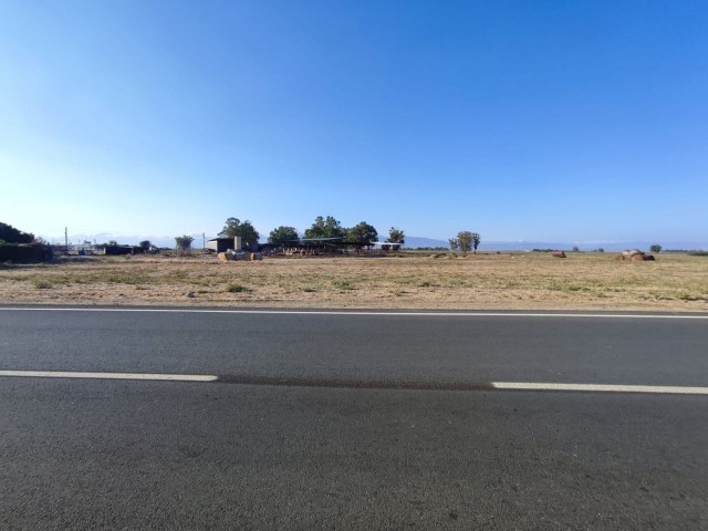 GAZIKÖY ZU VERKAUFEN AUF DER STRAßE UND IM DORF LAND ** 