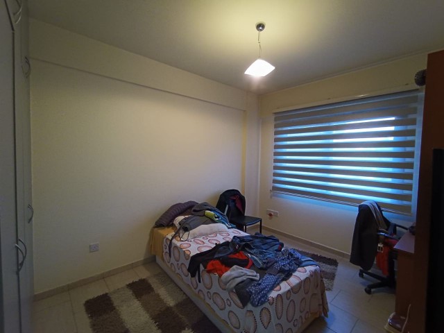 LEFKOŞA MERKEZDE SATILIK 3+1 DAİRE  MASRAFSIZ VE GENİŞ