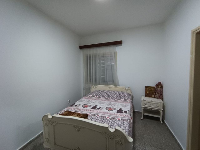 3+1 WOHNUNG IM 1. STOCK ZU VERMIETEN AN STUDENTEN IN DEREBOY AVENUE IN KÖŞKLÜÇİFTLİK