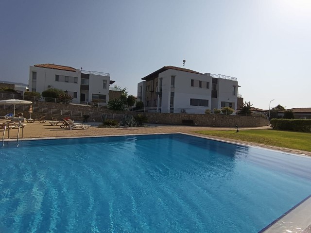 2+1 FLAT FOR SALE IN A SITE WITH SEA ZERO POOL