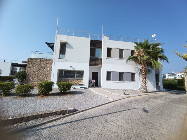 2+1 FLAT FOR SALE IN A SITE WITH SEA ZERO POOL