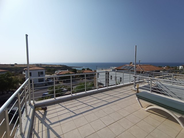 2+1 FLAT FOR SALE IN A SITE WITH SEA ZERO POOL