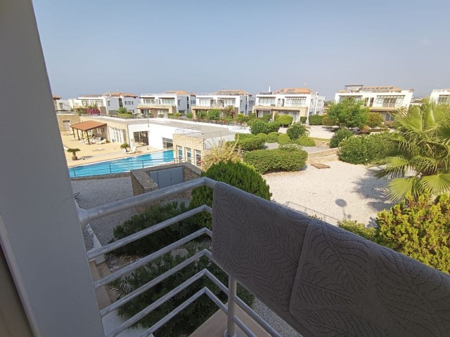 2+1 FLAT FOR SALE IN A SITE WITH SEA ZERO POOL