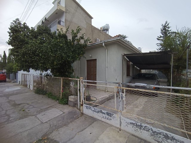 DETACHED HOUSE FOR SALE IN NICOSIA CENTER)