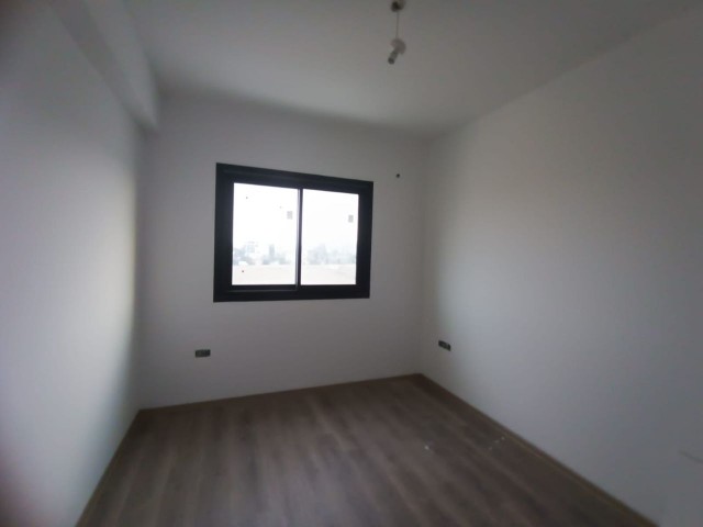 LEFKOŞA'DA SATILIK 2+1 DAİRE