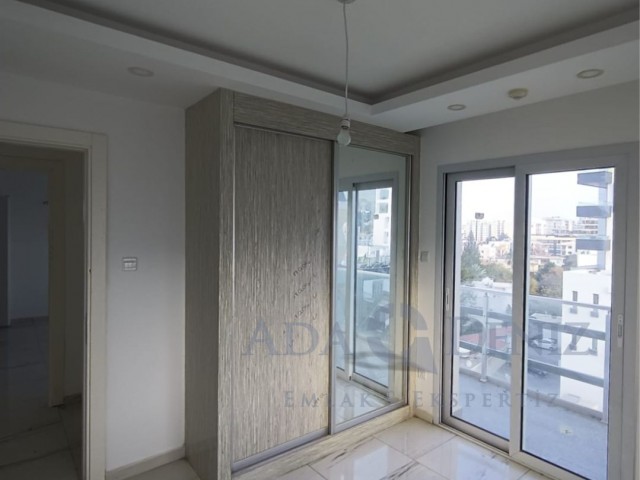 3+1 FLAT FOR SALE ON THE STREET IN GIRNE