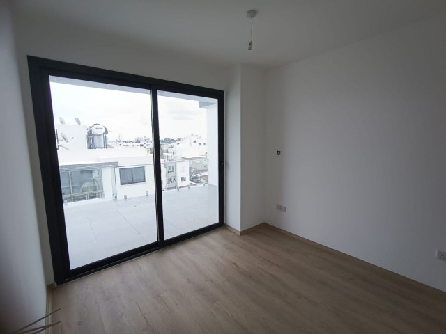 LEFKOŞADA SATILIK PENTHOUSE DAİRE