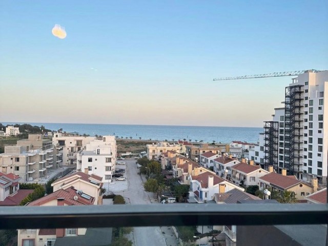 2+1 Penthouse am Pier mit freiem Meerblick