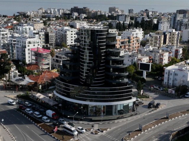 BÜRO ZU VERMIETEN AUF DER STRASSE IM KYRENIA-ZENTRUM...