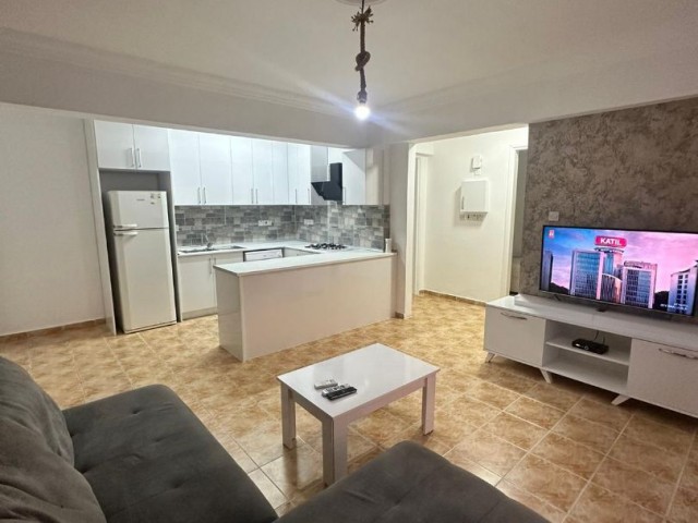 2+1 FLAT FOR SALE IN KYRENIA CENTER, WALKING DISTANCE TO THE INVESTMENT MARKET...