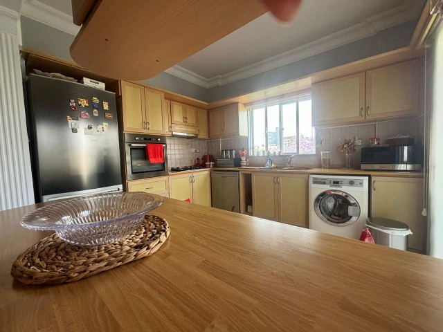 2+1 SPACIOUS FLAT FOR SALE IN GIRNE CENTER, SUITABLE FOR EQUIVALENT KOÇAN LOAN...