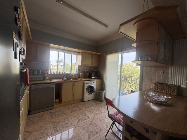 2+1 SPACIOUS FLAT FOR SALE IN GIRNE CENTER, SUITABLE FOR EQUIVALENT KOÇAN LOAN...