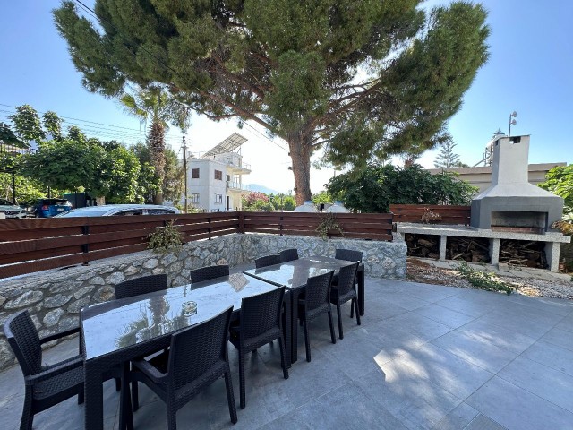 2+1 Wohnung mit Garten zum Verkauf in Karaoğlanoğlu, Kyrenia