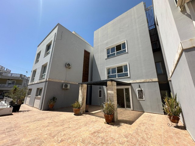 3+1 Flat for Sale in Kyrenia Alsancak Area