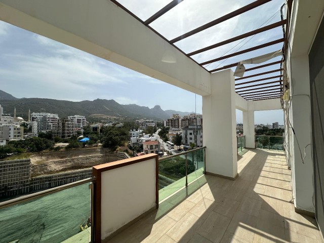 2+1 FLAT FOR RENT IN KYRENIA CENTER, WALKING DISTANCE TO ALL NEEDS...