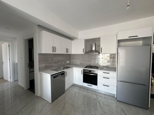 NEW BUILDING IN GIRNE CENTER, ZERO FULLY FURNISHED 2+1 FLATS FOR RENT...