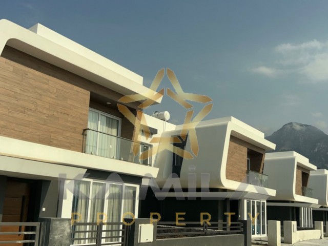 Denize 200 metre Satılık Modern 3+1 Villa 