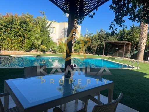 Villa For Sale in Yeşiltepe, Kyrenia