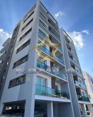 2+1 voll möblierte Wohnung zum Verkauf im Kyrenia Center