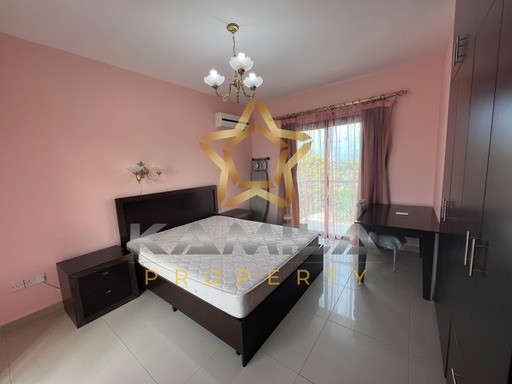 Karşıyaka’da 3+1 Havuzlu Denize sıfır Kiralık Villa 