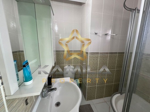 Karşıyaka’da 3+1 Havuzlu Denize sıfır Kiralık Villa 