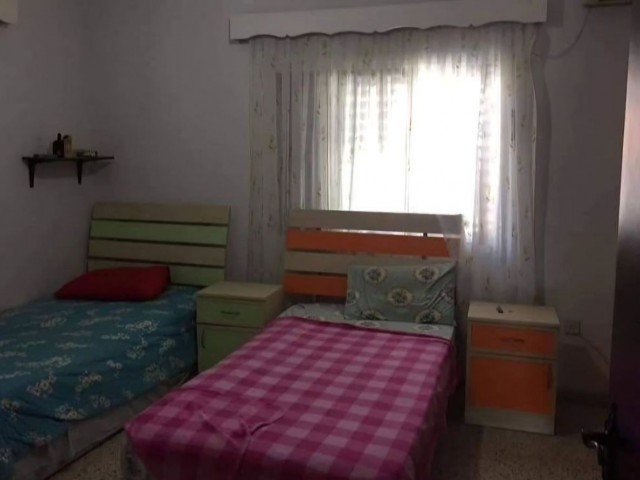 OPPORTUNITY FLAT FOR RENT TO STUDENT